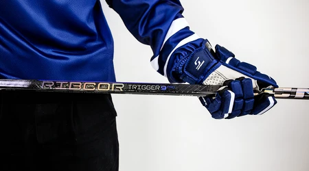 RECENZIJA: CCM Ribcor TRIGGER 9 PRO – hitra reakcija s hokejsko palico