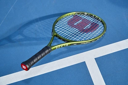 Otroški teniški lopar Wilson  Blade Feel Comp Jr 25