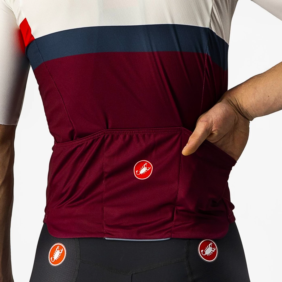 Castelli A Blocco Ivory/Red-Blue-Bordeaux